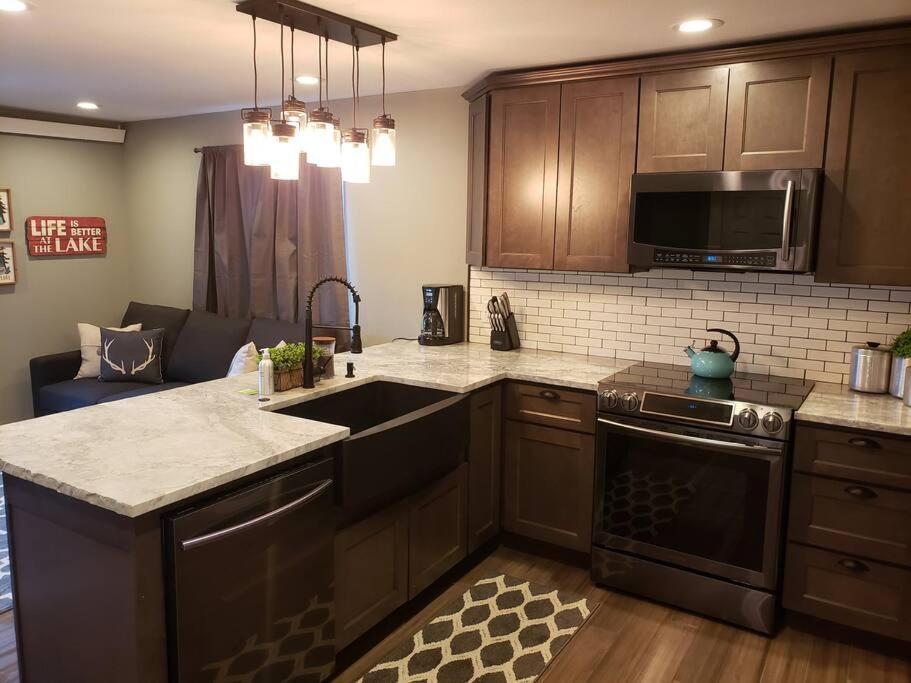 דילון Lake Front Condo 1Bd - Fully Remodeled! מראה חיצוני תמונה