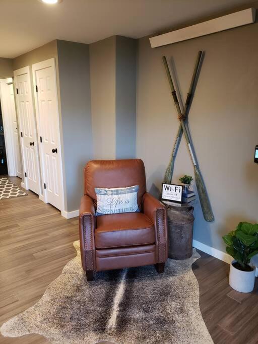 דילון Lake Front Condo 1Bd - Fully Remodeled! מראה חיצוני תמונה